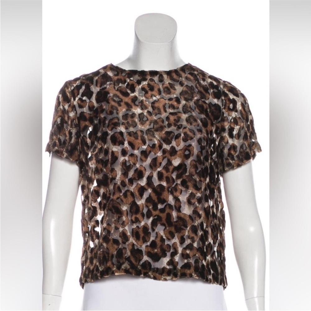 Alice + Olivia Brown Leopard Print Short Sleeve Top